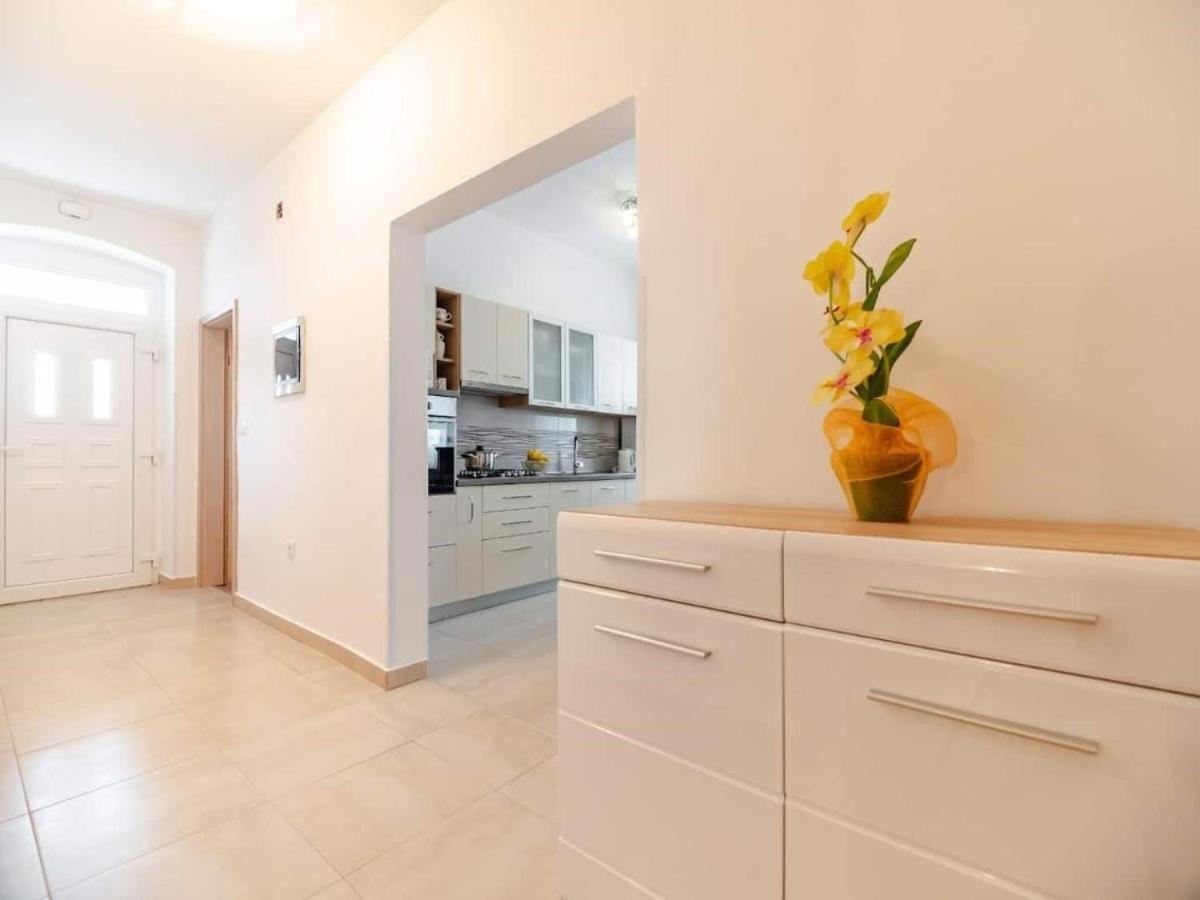 Stella Apartment เมดูลิน ภายนอก รูปภาพ